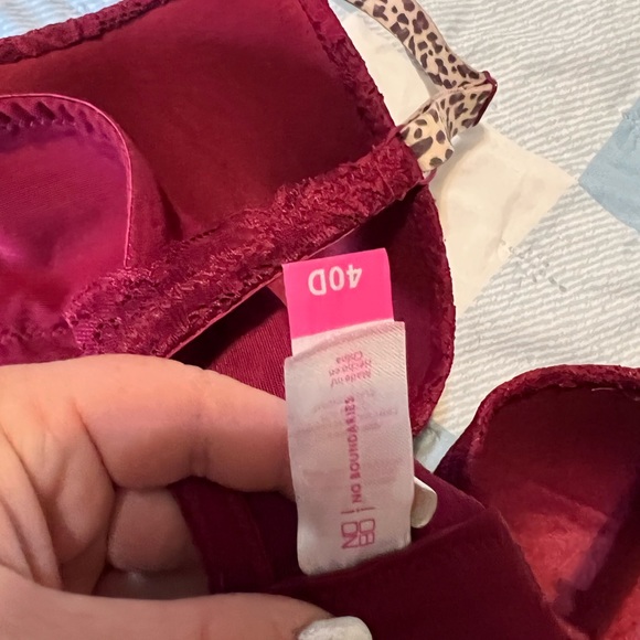 No boundaries bras - Picture 3 of 6